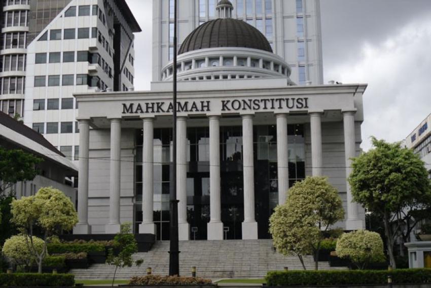 31gedung mk.jpg